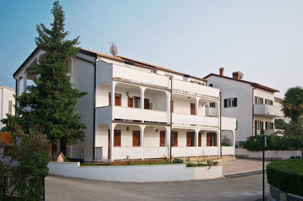 Apartments Ava Poreč Exterior foto